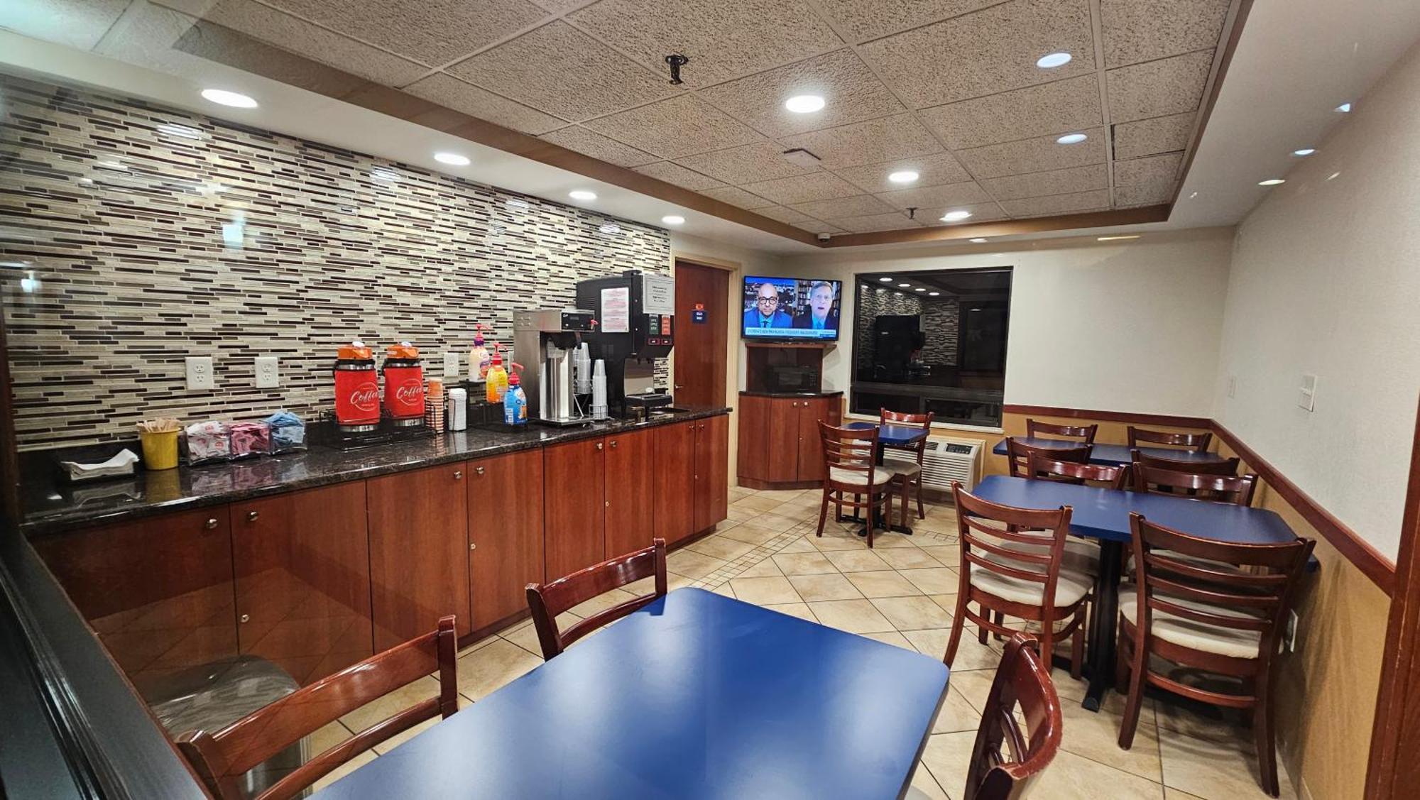 Econo Lodge Woodbridge Iselin Eksteriør billede