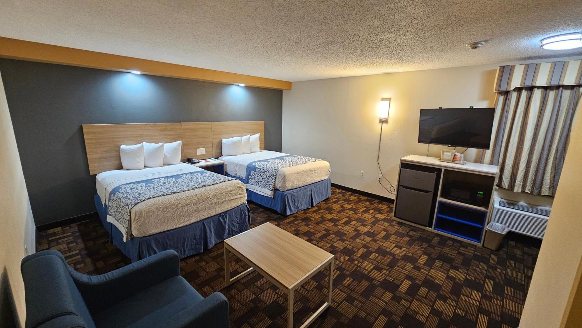Econo Lodge Woodbridge Iselin Eksteriør billede
